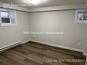 2225 Trout Lake Rd in North Bay, ON - Building Photo - Building Photo