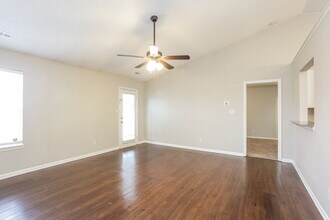 1495 Egret Ln in Greenwood, IN - Foto de edificio - Building Photo