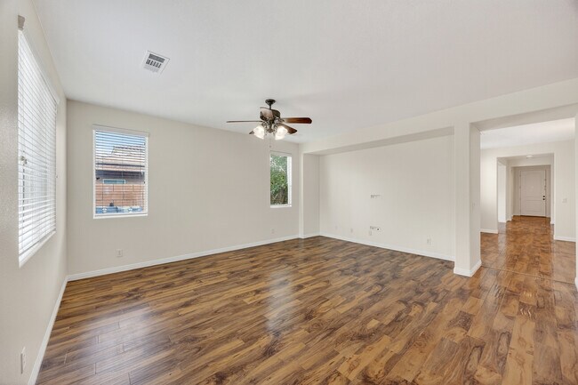 10324 Bush Mountain Ave in Las Vegas, NV - Building Photo - Building Photo