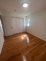 235 Lexington St, Unit #3 in Boston, MA - Building Photo - Building Photo