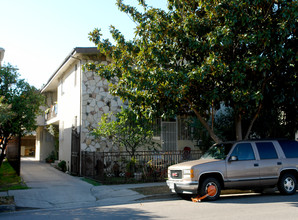 1801 N Edgemont St in Los Angeles, CA - Building Photo - Building Photo