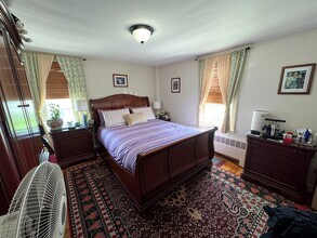 248 Park St, Unit 2 in Medford, MA - Building Photo - Building Photo