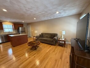 19 Kensington Dr-Unit -1 in Billerica, MA - Building Photo - Building Photo