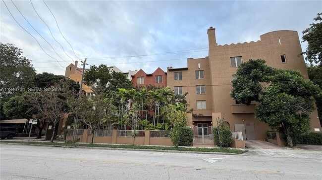 property at 2630 SW 28th St