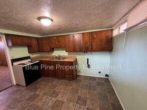 225 E Fir St in Shelley, ID - Building Photo - Building Photo