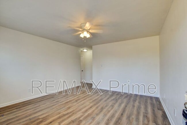 936-938 Schumann Dr in Virginia Beach, VA - Building Photo - Building Photo