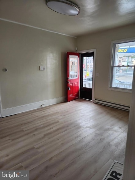 4 E Lawton St, Unit 5009-1121 in St. Clair, PA - Building Photo - Building Photo