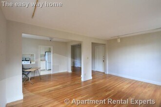 1716 Cambridge St, Unit #31 in Cambridge, MA - Building Photo - Building Photo