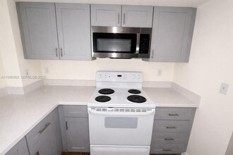 9066 W Atlantic Blvd in Coral Springs, FL - Building Photo - Building Photo