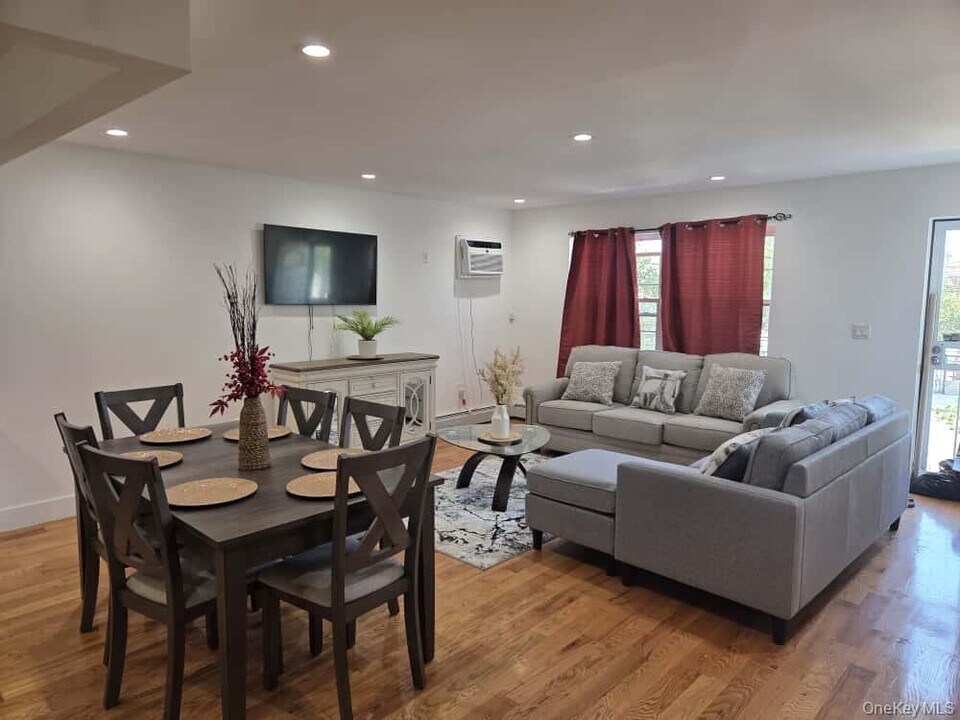 6-32 Beach 68th St in Queens, NY - Building Photo