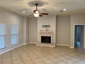 503 Woodland Park Dr in Marble Falls, TX - Building Photo - Building Photo