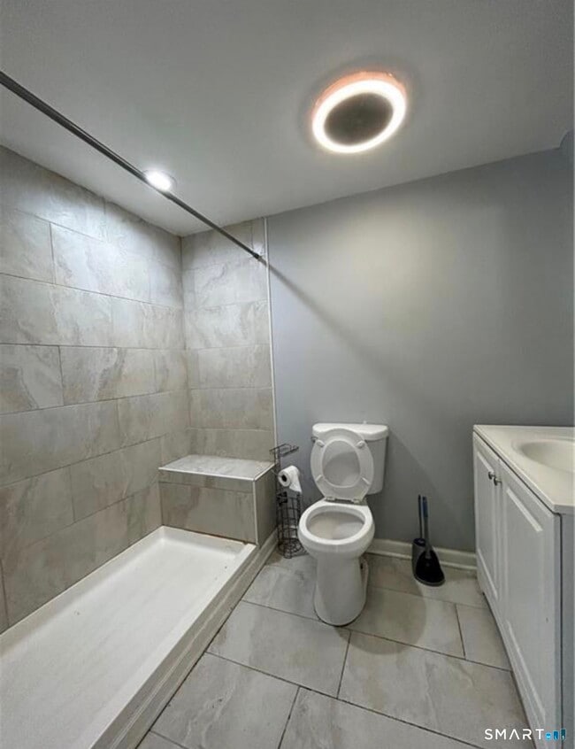 1357 Fairfield Ave in Bridgeport, CT - Building Photo - Building Photo