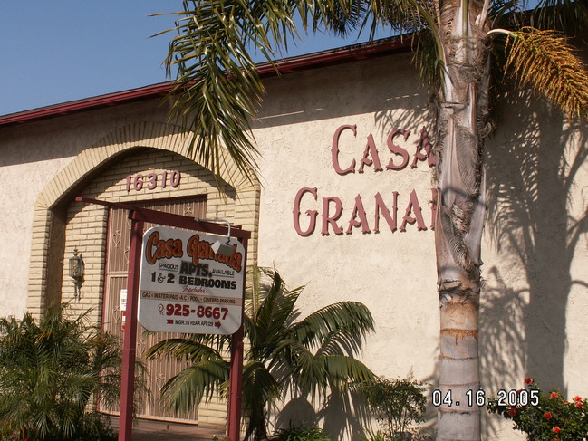 Casa Granada Apartments in Bellflower, CA - Building Photo - Building Photo