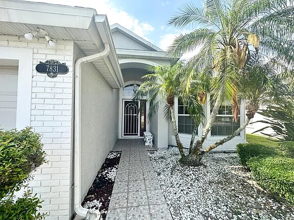 7831 Citrus Creek Dr in Melbourne, FL - Building Photo