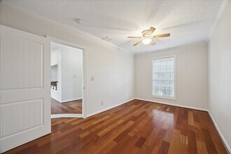 709 Gale St in Seabrook, TX - Building Photo - Building Photo