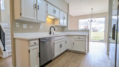 265 Sierra Pass Dr in Schaumburg, IL - Building Photo - Building Photo