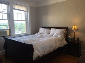 1691 Commonwealth Avenue, Unit 1 in Boston, MA - Foto de edificio - Building Photo