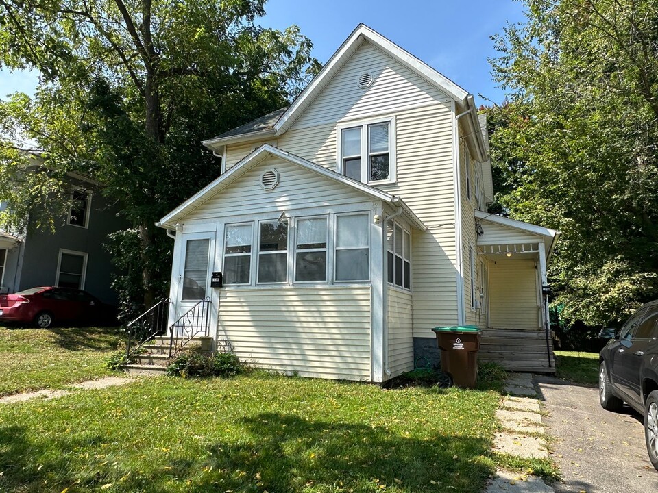 313 Fitch St in Albion, MI - Building Photo