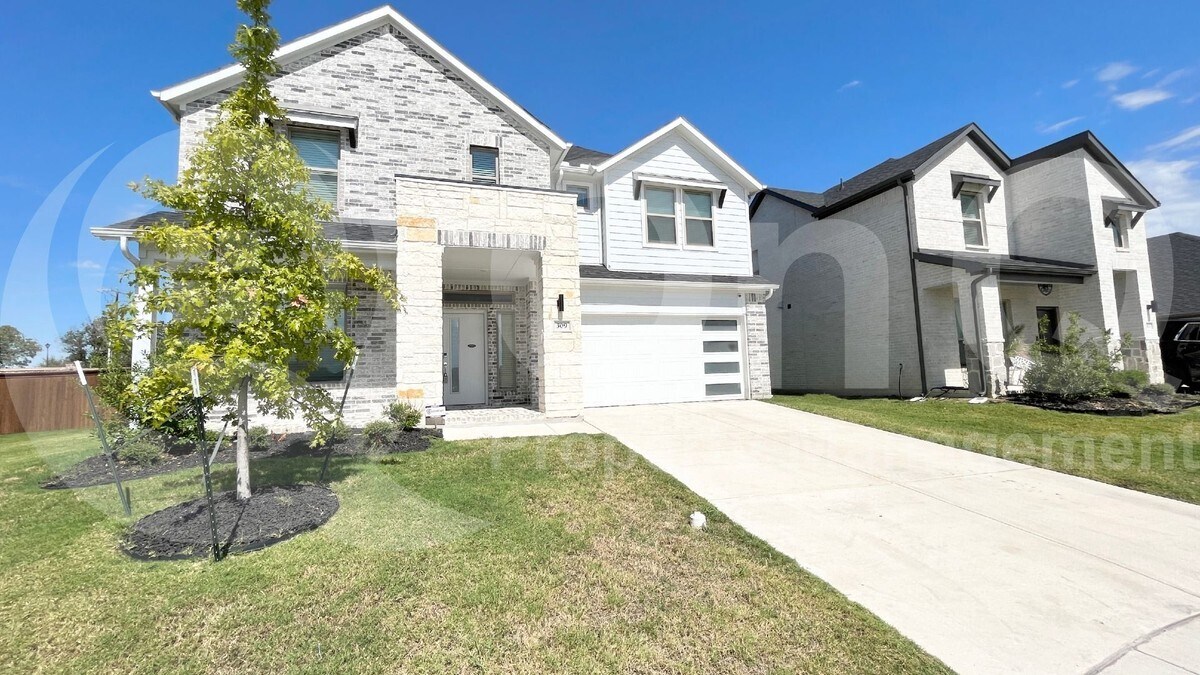 309 Adwood Dr in Waxahachie, TX - Building Photo