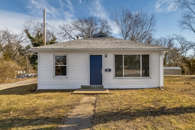 property at 9204 Huiskamp Ave