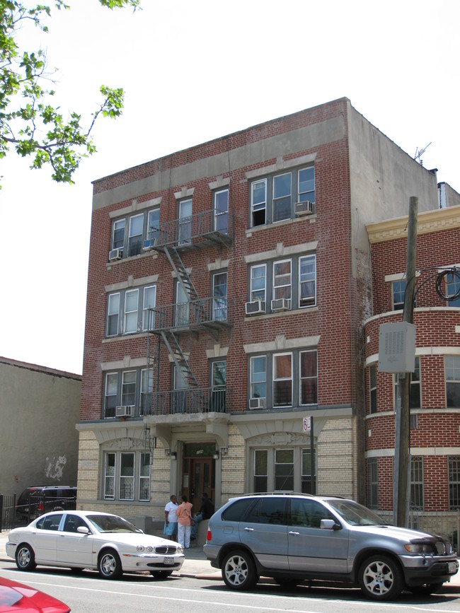 2044 Bergen St in Brooklyn, NY - Building Photo - Building Photo