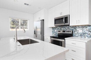 837 W 3rd Ave in Escondido, CA - Building Photo