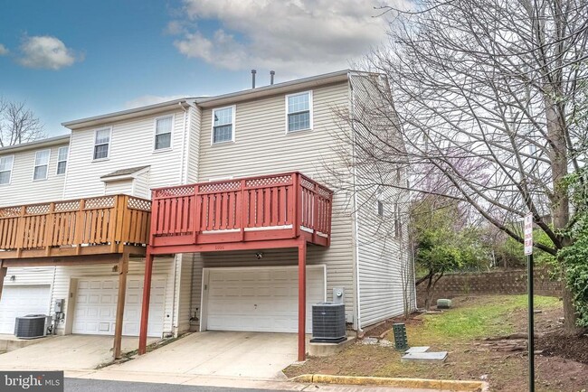 6026 Anne Marie Terrace in Centreville, VA - Building Photo - Building Photo
