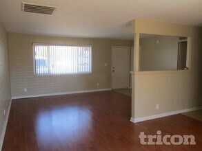 3721 W Seldon Ln in Phoenix, AZ - Building Photo - Building Photo