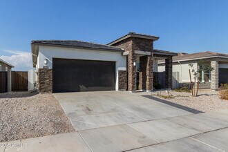15612 W Smoketree Dr in Surprise, AZ - Building Photo - Building Photo