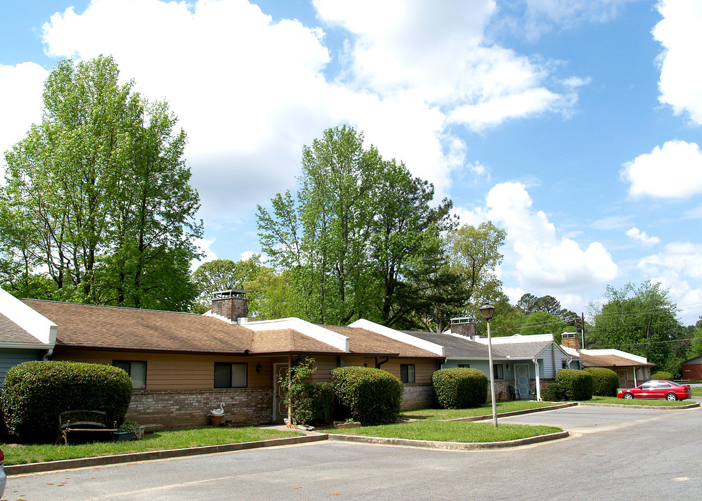 The Ward Luxury Apartments in Smyrna, GA - Building Photo