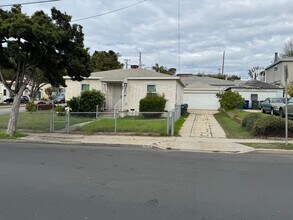501 E Oak Ave in El Segundo, CA - Building Photo - Building Photo