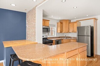 6155 W School St in Chicago, IL - Building Photo - Building Photo