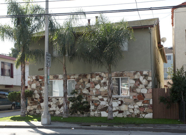 934 E 4th St in Long Beach, CA - Building Photo - Building Photo