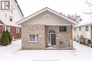 2941 Donnelly St in Windsor, ON - Building Photo