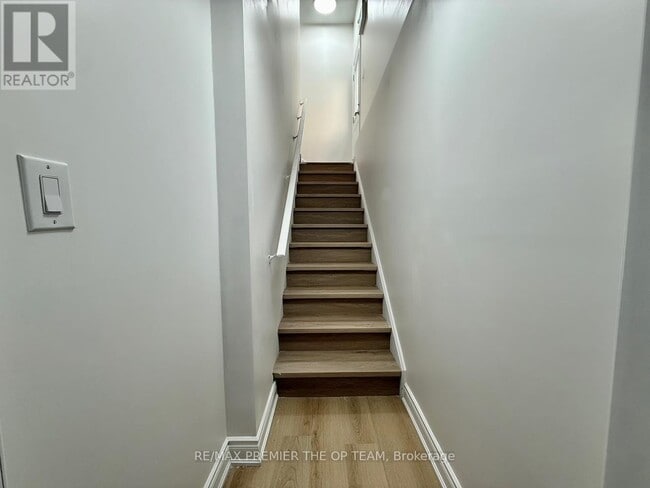 62 Phoenix Blvd in Barrie, ON - Building Photo - Building Photo