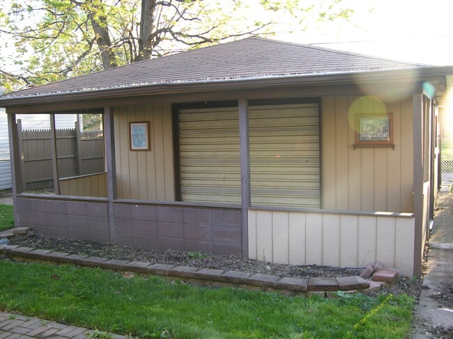 15024 Grant St in Dolton, IL - Foto de edificio - Building Photo