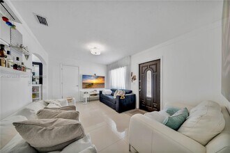 4064 NW 4th Terrace in Miami, FL - Building Photo - Building Photo