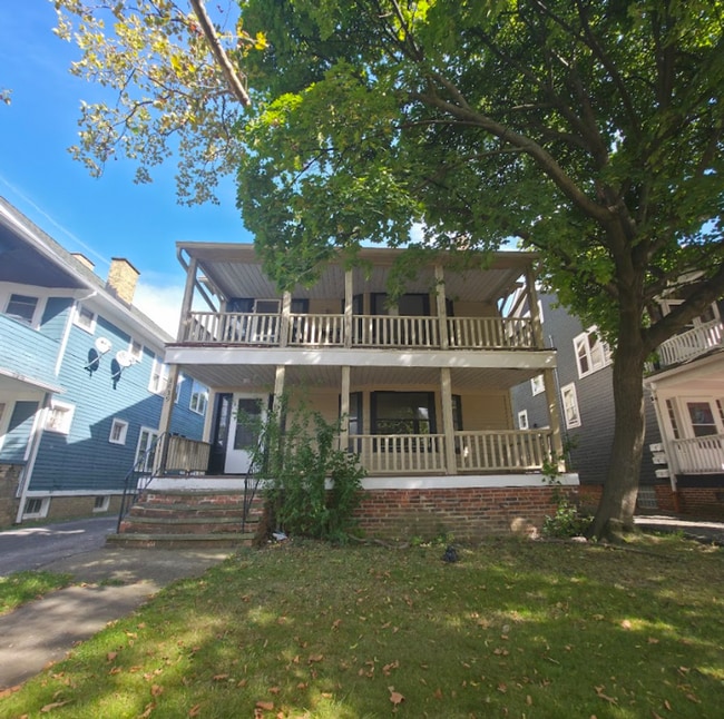 property at 1619 Hillcrest Rd