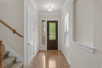 2919 Royal Oaks Grove in Houston, TX - Foto de edificio - Building Photo