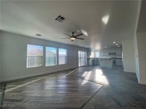 11753 Villa Malaparte Ave in Las Vegas, NV - Building Photo - Building Photo