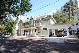 Beach @ Bayshore in Tampa, FL - Foto de edificio - Building Photo