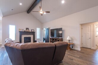 2244 E Kellan Ct Terrace in Mustang, OK - Foto de edificio - Building Photo