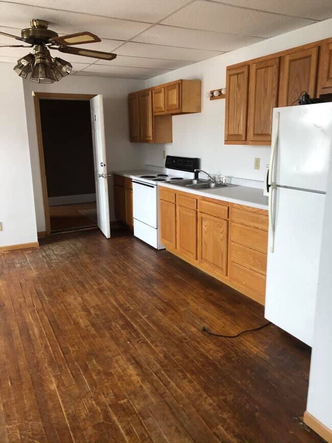 116 S State Highway 13 Rentals in Stetsonville, WI