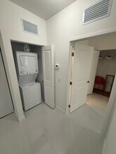 1001 SW 71st Ct, Unit A12 in Miami, FL - Building Photo - Building Photo