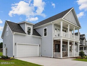 604 Willbrook Cir in Sneads Ferry, NC - Foto de edificio - Building Photo
