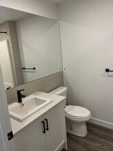 350-2350 Livingston Common NE in Calgary, AB - Building Photo - Building Photo