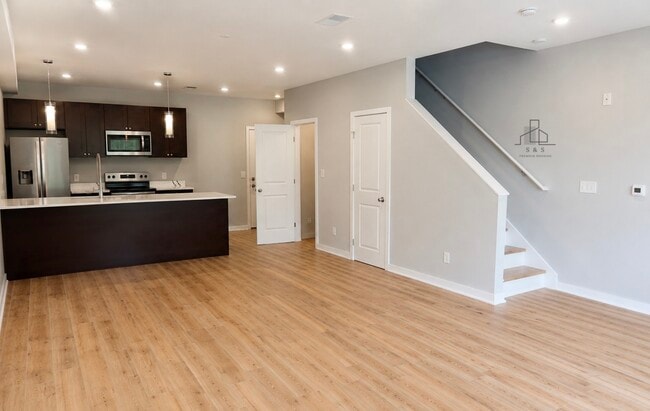 property at 431 N 41st St