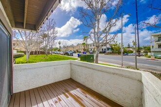 3906 Voltaire St in San Diego, CA - Building Photo - Building Photo