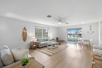 174 Trinidad St in Naples, FL - Foto de edificio - Building Photo