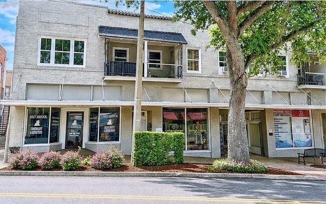 property at 35 N 6th St